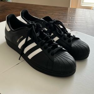 ADIDAS Authentic Lowtop with the Shell Toe